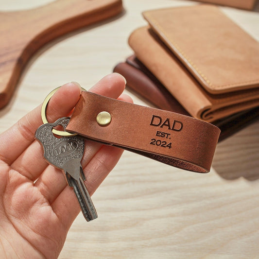 Personalized Dad Keychain - Dad est