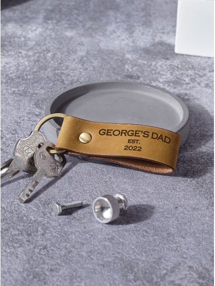 Personalized Dad Keychain - Dad est